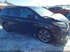 5TDXZ3DC5HS853576 2017 TOYOTA SIENNA