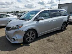 5TDXZ3DC5HS869101 2017 TOYOTA SIENNA