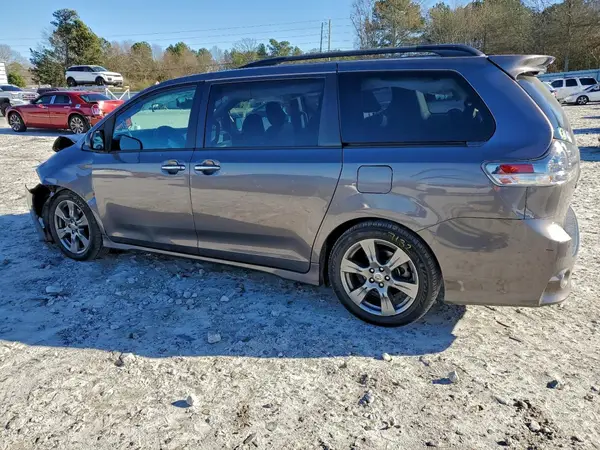 5TDXZ3DC5HS872998 2017 TOYOTA SIENNA - Image 2