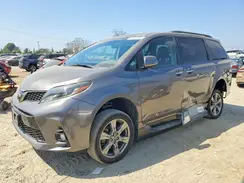5TDXZ3DC5JS909876 2018 TOYOTA SIENNA