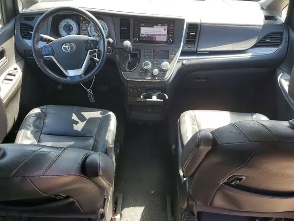 5TDXZ3DC5JS909876 2018 TOYOTA SIENNA - Image 8