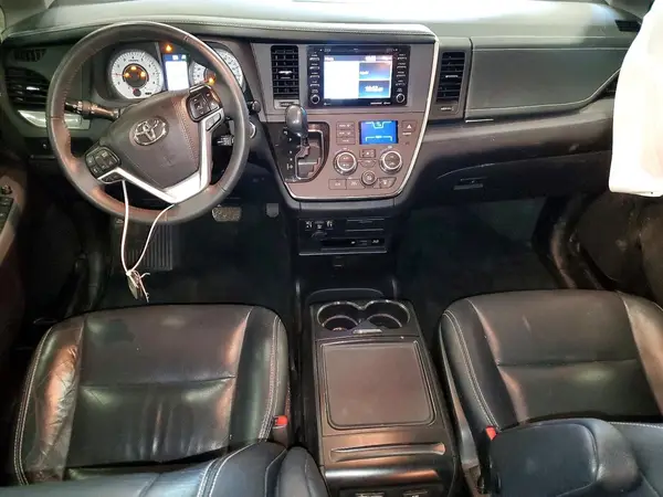 5TDXZ3DC5JS918612 2018 TOYOTA SIENNA - Image 8