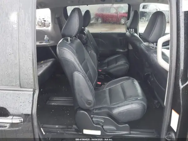 5TDXZ3DC5JS937838 2018 TOYOTA SIENNA - Image 8