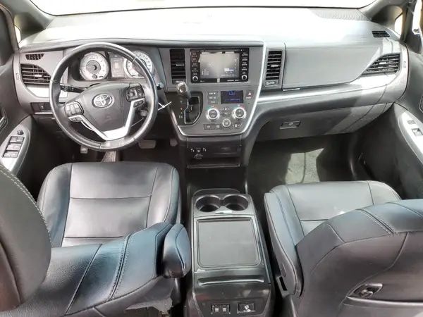 5TDXZ3DC5JS942053 2018 TOYOTA SIENNA - Image 8