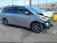 5TDXZ3DC5JS947995 2018 TOYOTA SIENNA