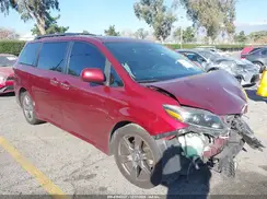 5TDXZ3DC5JS965087 2018 TOYOTA SIENNA