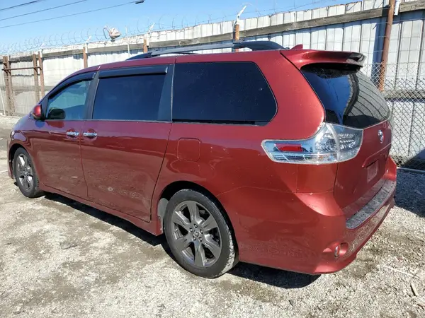 5TDXZ3DC5LS043700 2020 TOYOTA SIENNA - Image 2