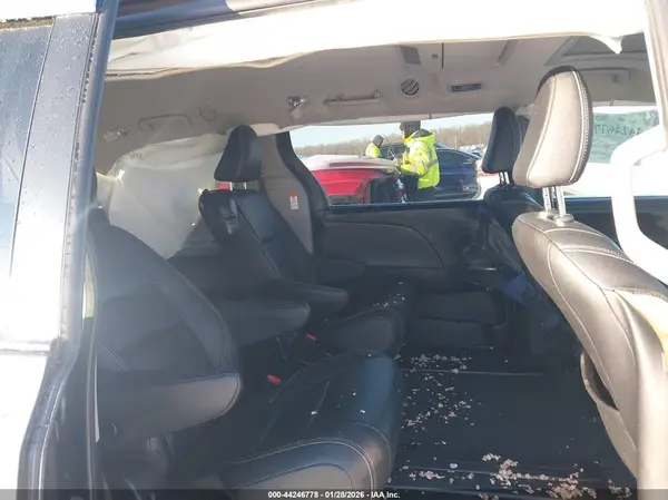 5TDXZ3DC5LS075286 2020 TOYOTA SIENNA - Image 8