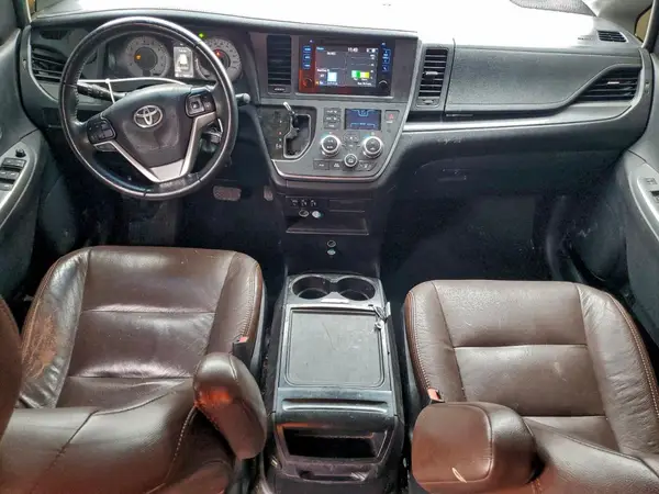 5TDXZ3DC6HS770951 2017 TOYOTA SIENNA - Image 8