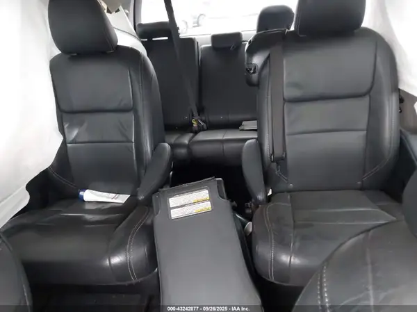 5TDXZ3DC6HS811224 2017 TOYOTA SIENNA - Image 8