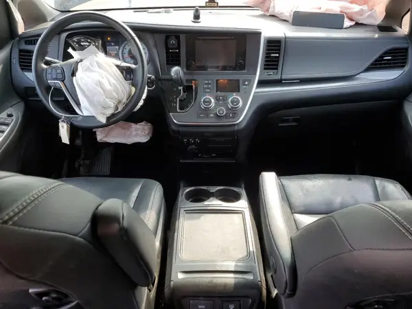 5TDXZ3DC6HS865896 2017 TOYOTA SIENNA - Image 8