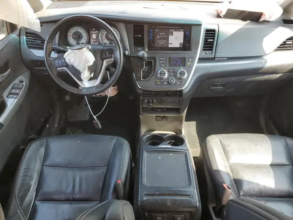 5TDXZ3DC6HS888398 2017 TOYOTA SIENNA - Image 8