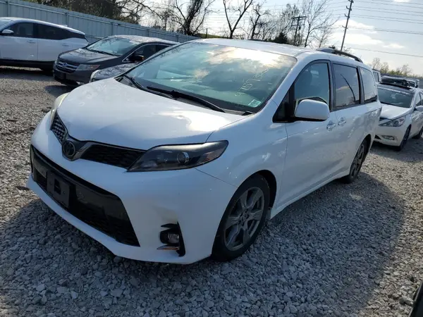 5TDXZ3DC6JS934883 2018 TOYOTA SIENNA - Image 1