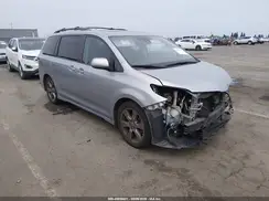 5TDXZ3DC6JS947665 2018 TOYOTA SIENNA