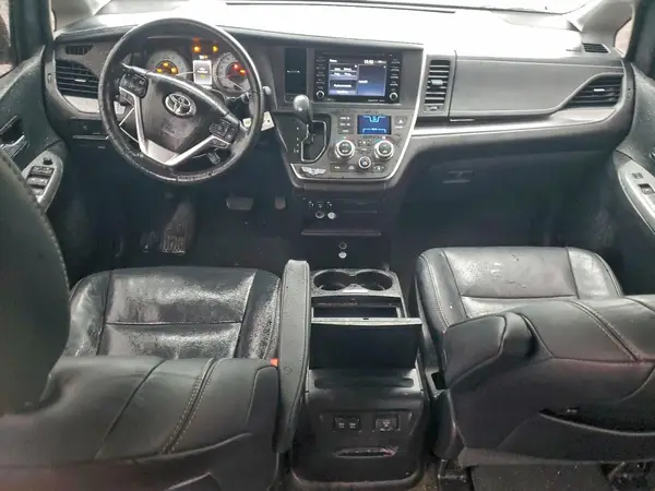 5TDXZ3DC6JS949870 2018 TOYOTA SIENNA - Image 8