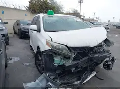 5TDXZ3DC6JS964014 2018 TOYOTA SIENNA