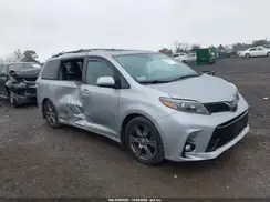 5TDXZ3DC6KS966704 2019 TOYOTA SIENNA