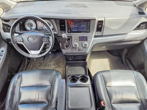 5TDXZ3DC6KS986855 2019 TOYOTA SIENNA - Image 8