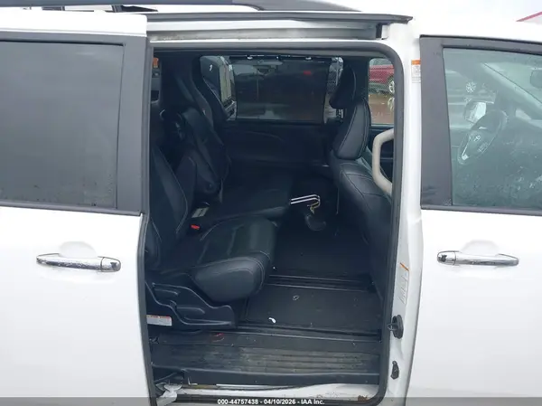 5TDXZ3DC6LS064149 2020 TOYOTA SIENNA - Image 8