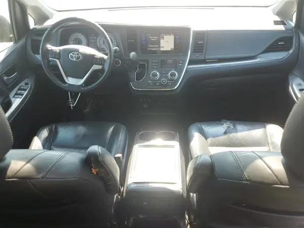 5TDXZ3DC7HS775995 2017 TOYOTA SIENNA - Image 8