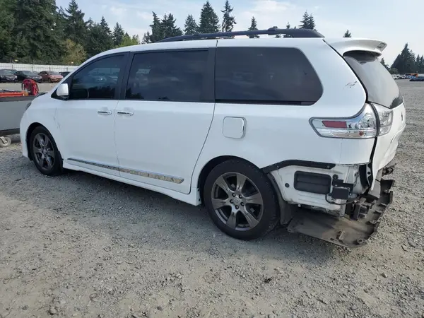 5TDXZ3DC7HS791422 2017 TOYOTA SIENNA - Image 2