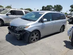 5TDXZ3DC7HS833152 2017 TOYOTA SIENNA
