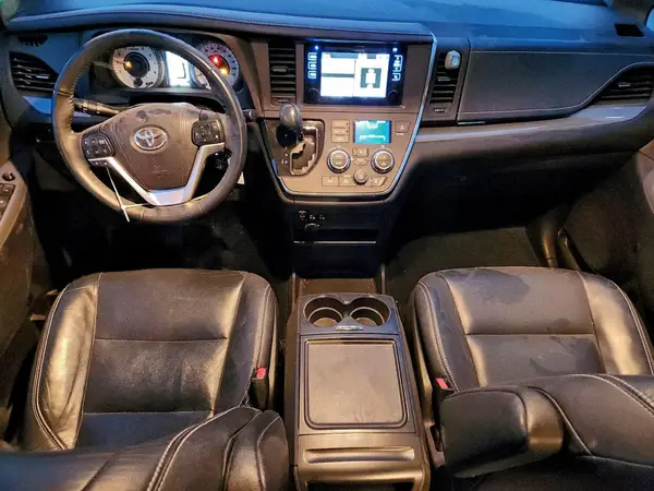 5TDXZ3DC7HS835340 2017 TOYOTA SIENNA - Image 8