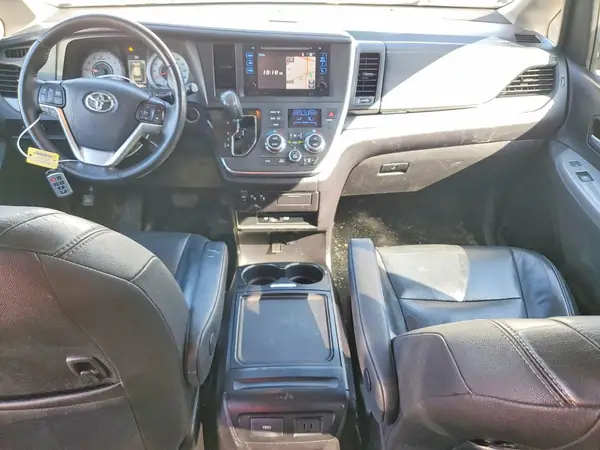 5TDXZ3DC7HS860920 2017 TOYOTA SIENNA - Image 8