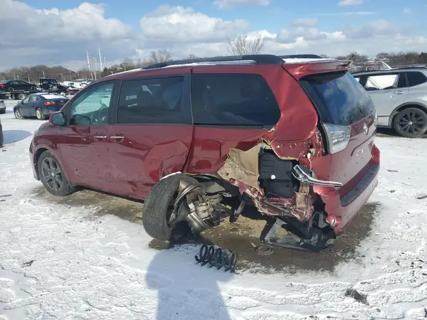 5TDXZ3DC7HS892282 2017 TOYOTA SIENNA - Image 2