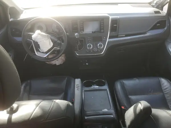 5TDXZ3DC7JS927358 2018 TOYOTA SIENNA - Image 8