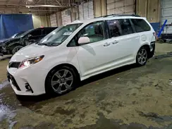 5TDXZ3DC7JS934732 2018 TOYOTA SIENNA