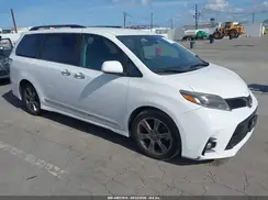 5TDXZ3DC7JS956035 2018 TOYOTA SIENNA
