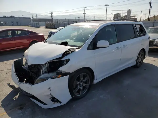 5TDXZ3DC7KS002807 2019 TOYOTA SIENNA - Image 1