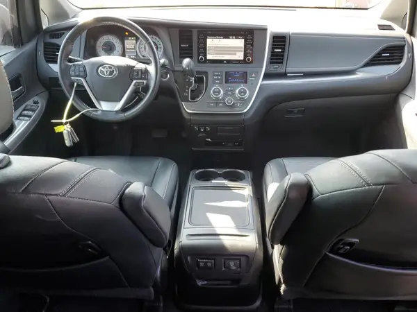 5TDXZ3DC7KS009238 2019 TOYOTA SIENNA - Image 8