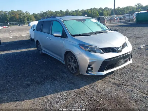 5TDXZ3DC7LS057999 2020 TOYOTA SIENNA - Image 1