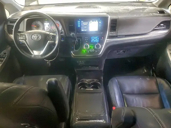 5TDXZ3DC8HS788464 2017 TOYOTA SIENNA - Image 8