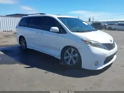 5TDXZ3DC8HS818305 2017 TOYOTA SIENNA