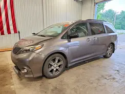 5TDXZ3DC8HS839798 2017 TOYOTA SIENNA