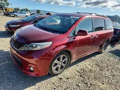 5TDXZ3DC8HS850025 2017 TOYOTA SIENNA