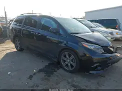 5TDXZ3DC8HS860067 2017 TOYOTA SIENNA
