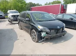 5TDXZ3DC8HS874633 2017 TOYOTA SIENNA