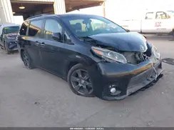 5TDXZ3DC8HS881260 2017 TOYOTA SIENNA