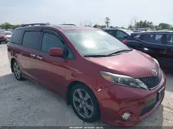 5TDXZ3DC8HS897684 2017 TOYOTA SIENNA