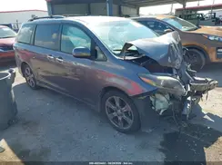 5TDXZ3DC8HS898494 2017 TOYOTA SIENNA