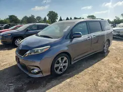 5TDXZ3DC8HS900695 2017 TOYOTA SIENNA