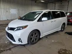 5TDXZ3DC8JS908902 2018 TOYOTA SIENNA