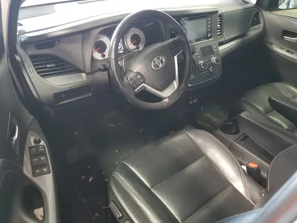 5TDXZ3DC8JS908902 2018 TOYOTA SIENNA - Image 8