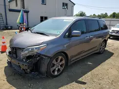 5TDXZ3DC8JS916420 2018 TOYOTA SIENNA
