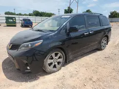 5TDXZ3DC8JS927529 2018 TOYOTA SIENNA