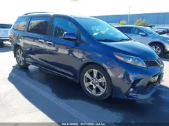 5TDXZ3DC8JS950681 2018 TOYOTA SIENNA